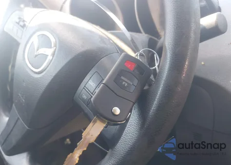 2011 Mazda Mazda3 I Touring z USA, uszkodzony, nr VIN JM1BL1VF4B1418741